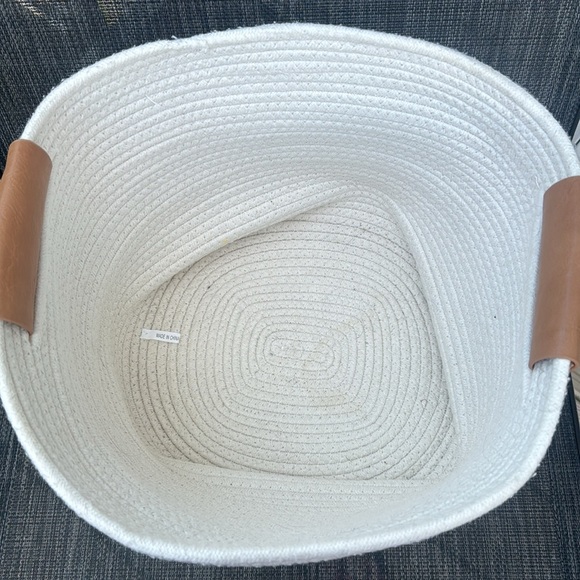 🍍BRAIDED TOTE CREAM COLORED🍍 - Picture 2 of 3